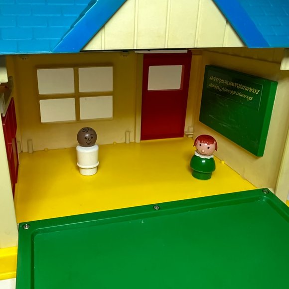 Vintage 1989 Spectra My Little Schoolhouse Carry Along Playhouse & 2 Figures - Picture 14 of 15